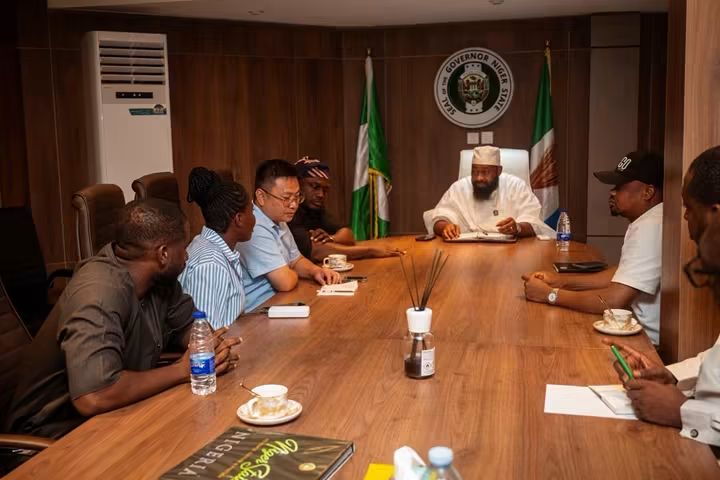 FARMER GOVERNOR BAGO HOLDS DISCUSSIONS WITH PRIVATE FIRM ON PROPOSED CNG INFRASTRUCTURE INVESTMENT. FB IMG 1785918768908