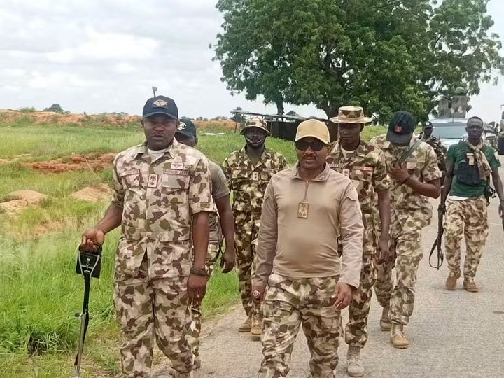 OPERATIONAL VISIT: COMMANDER 27 TASK FORCE BRIGADE VISITS 120 BATTALION GONORI FB IMG 1787517607324