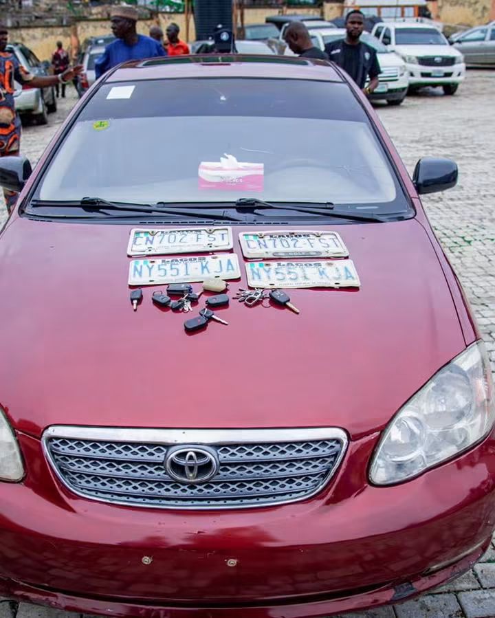 POLICE ARREST THREE KEY MEMBERS OF ARMED ROBBERY AND CAR-SNATCHING SYNDICATE, RECOVER TWO VEHICLES FB IMG 1788183792377