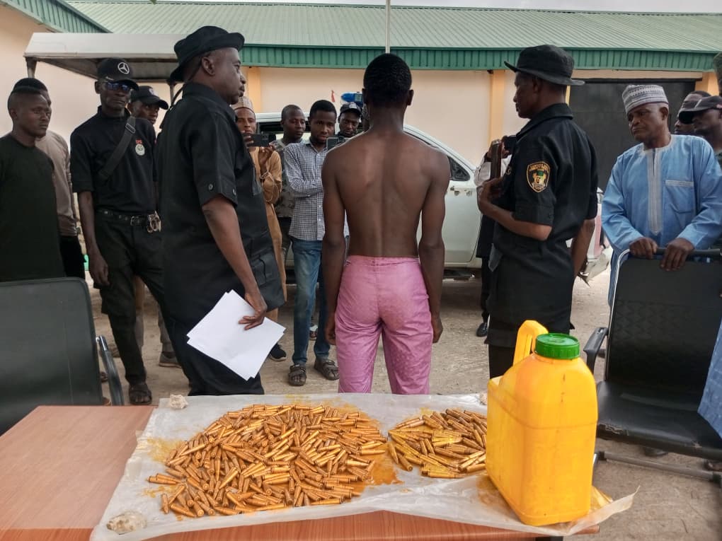 ZAMFARA STATE COMMUNITY PROTECTION GUARDS (CPG) ARRESTED A GUNRUNNER AND RECOVERED AMMUNITIONS IMG 20260425 WA0005